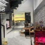 Cần bán nhà mặt view sông khu vực dân cư ổn định