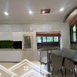 Bán biệt thự tây mỗ, view hồ, vỉa hè đá bóng.