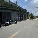 Bán nhà trệt lầu mt tiền bùi thị cội p. tân đông hiệp, dĩ an. có sân thường uống cafe và phơi đồ