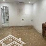 Chính chủ cho thuê tập thể mặt đường ngọc khánh