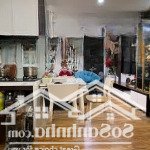 Tập thể giảng võ- 2 thoáng - ô tô đỗ cửa- kinh doanh - full nội thất- vừa ở vừa cho thuê- 6,48 tỷ