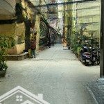 Cc bán nhà pl 4,5 tầng ô tô đỗ cửa khu cán bộ dân trí, dt 40m2 nhà như mới
