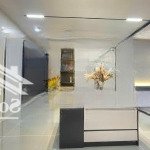Mặt tiền đường nhựa 8m - lạc long quân - lê đại hành - 5 tầng - q11 - có thang máy - chỉ hơn 9 tỷ