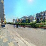 Hot! cơ hội sở hữu ngay nhà mặt phố 3 tầng siêu đẹp, vị trí đắc địa, sổ đỏ chính chủ
