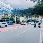 Bán gấp nhà mặt tiền nguyễn hữu cảnh, vị trí siêu đẹp, cách chợ bến thành chỉ 3p xe máy giá 20 tỷ