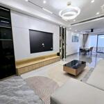Bán nhà 260m2 (10x27m) hoàng hoa thám hợp toà nhà hầm 8 tầng thang máy 3 tỷ / năm chỉ 28 tỷ