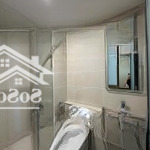 Kẹt tiền bán gấp 2pn view sông, hướng nam tầng vừa nhà đẹp có rèm, xem nhà ngay