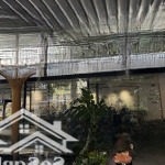 Bán nhà c4 quận 7 ngang lớn 70m 8100m2 nhỉnh 700tỷ chủ ngợp bank thương lượng tốt