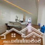 Nhà nguyên căn đường cách mạng tháng 8, quận 10