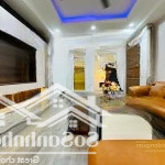 Tin thật=nhà mới đẹp nhất phường:thang máy, oto, mặt tiền rộng, kinh doanh tốt.giá rẻ nhất khu vực