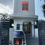 Bán nhà 1 trệt 1 lầu 2pn, 2wc bình dương, giá chỉ 1 tỷ 690