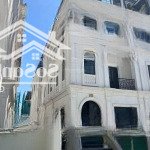 Cần bán gấp căn liền kề 156m2 mặt vườn hoa jade square giá 35 tỷ. lh: 0915 568 136