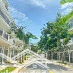 Bán nhà phố ngang 5m vị trí đầu dự án, vị trí đẹp. giá 6 tỷ bao full thuế phí.