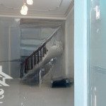 Chủ cần cho thuê nhà đường dc 11, p. sơn kỳ, tân phú. dt 4x25m 2 lầu sân thượng giá 20tr