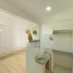 Cho thuê căn hộ studio cửa sổ trời, thang máy - hầm xe, full nội thất, gần bigc tô hiến thành q10