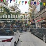 Phân lô oto vào nhà lô góc hoàng quốc việt nhà 4 tầng cũ cực hiếm