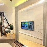 Chính chủ bán nhà 4,5 tầng nam từ liêm giá 4tỷ950, cách ô tô đậu chỉ 20m