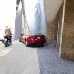 Bán nhà 37m xây 6 tầng, thang máy, full nội thất ô tô nhỏ vào ở phố trạm, long biên 8.6 tỷ