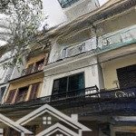 Bán nhà bạch mai có một không hai - ô tô đỗ cửa vào nhà - vị trí trung tâm - tiện ích ngập tràn