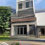 Nhà 2 lầu gần hội trường nd đông hòa