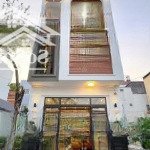 Chú niên cần tiền bán gấp nhà gần bv hoàn mỹ giá 4tỷ050. đ.đoàn thị điểm - p.1 - q.phú nhuận