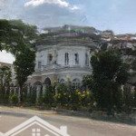 Bán căn biệt thự góc 2 mặt tiền khu cityland garden emart, dt: 10 x 21m có thang máy