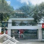 Gấp! bán nhà mt trần quang diệu 8m x 22m, 2 tầng suốt. giá bán 45tỷ.