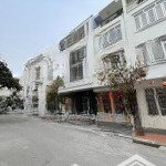 Lô góc 59.5m2 tđc sao sáng 618 ngô gia tự - ngang 5m - đường 12m