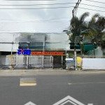 Xuất cảnh bán mặt tiền kênh tân hóa, quận tân phú 882m2 giá 136tr/m2