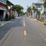 " người thân gửi bán đất 3 mặt tiền - đường yến nê 2