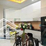 Cần bán nhà phố khu nhà ở thương mại hoàng nam 3 trung tâm tp dĩ an bd!
