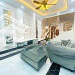 5,2 tỷ. nhà mới ở ngay. căn nhà 40m2. mặt tiền 3.8m x 5t x 6pn. đường 3m. cách oto 30m. xuân phương
