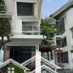 Gấp ! chính chủ cho thuê bt an vượng villa đường đôi view vườn hoa hoàn thiện full 25tr/tháng.