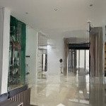 Cho thuê biệt thự đơn lập 220m2 xây 3,5 tầng, có thang máy, 4 phòng ngủ khép kín - giá chỉ: 70tr/th