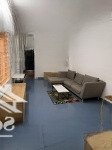 Căn hộ trên tầng 2 tòa nhà mặt tiền, 2 phòng thông nhau,1 bếp,1 wc, lối đi riêng