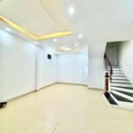 Bán nhà phố quan nhân, thanh xuân. 45m2 x 6 tầng. mt 5.3m. lô góc. sát phố. hơn 12 tỷ.
