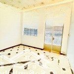 Nhà gần cầu vượt ngã 5 quang trung p10 trệt 1 lầu 2pn 2wc giá chỉ 8,5 triệu