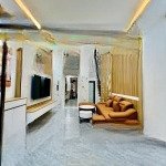 Siêu phẩm lô góc trần khát chân, lõi hbt 35m 5t mới cứng, thang máy xịn, full nội thất, gần phố