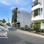 Bán gấp lô biệt thự khu tdc 30/4 gần công viên bà rịa ngang 8m giá 4,x tỷ 0933366606