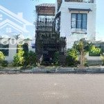 Cho thuê biệt thự nhà vườn 250m2 đối diện công viên tại khu đô thị phước long. lh 0912464565