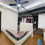 Bán nhà phân lô trần quốc hoàn 55m2 5 tầng mt 4m kinh doanh oto tránh vỉa hè giá chỉ 17tyr