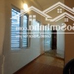 Bán gấp nhà pl ngõ 19 liễu giai. dt: 70m2. ngõ ô tô tránh. thoáng trước sau. ngõ thông khắp nơi