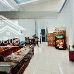 Giảm 300tr bán nhà 2 tầng 68m2 đường rộng 5m giá chỉ 5.2 tỷ thương lượng, lh 0915.479.678