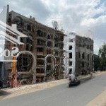 Dãy nhà biệt thự liền kề mặt tiền đường bưng cơ