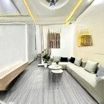 Bán gấp 2tỷy950 căn nhà hẻm 1sẹc hồ bá kiện quận 10 với 60m2 shr 1t1l3pn full nội thất có hdt 12tr