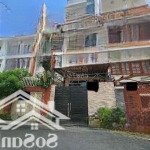 Bán nhà khu vip kiều đàm q7 - 50m2 - mt 5m - xe hơi trong nhà. chỉ nhỉnh 8ty.