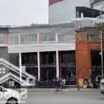 Cho thuê nhà mp trần khát chân 200m2 diện tích, 11m mặt tiền, thông sàn, giá thuê 200tr, nhận ngay