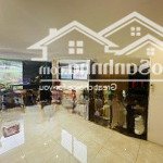Hiếm có,nhà mặt phố lạc long quân, vị trí đắc địa, vỉa hè đá bóng, kinh doanh sầm uất, 4tầng x dt30