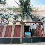 Bán nhà đường phạm phú thứ dt 8.6m x 18m trệt 2 lầu giá 20 tỷ còn tl