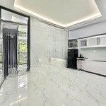 Hợp đồng thuê 1,5 tỷ, bán nhà ngay đường 3 tháng 2 quận 10,kc: hầm 7l,dt:14x16m giá chỉ 60 tỷ